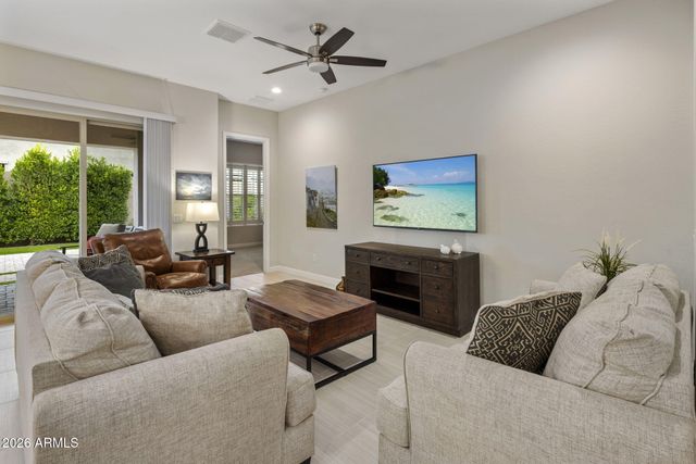 6610 E MARISA Lane, Phoenix, AZ 85054