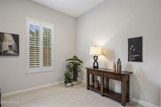 6610 E MARISA Lane, Phoenix, AZ 85054