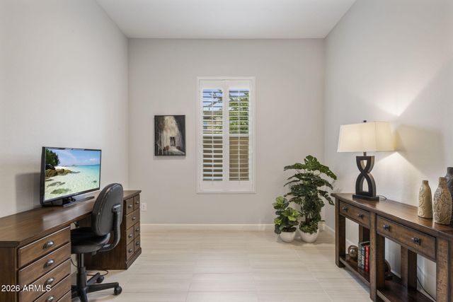 6610 E MARISA Lane, Phoenix, AZ 85054