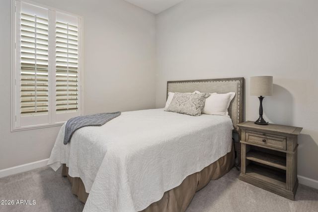 6610 E MARISA Lane, Phoenix, AZ 85054