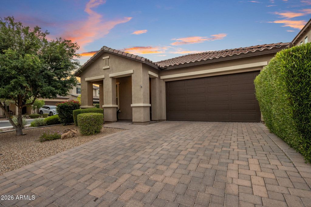 6610 E MARISA Lane, Phoenix, AZ 85054