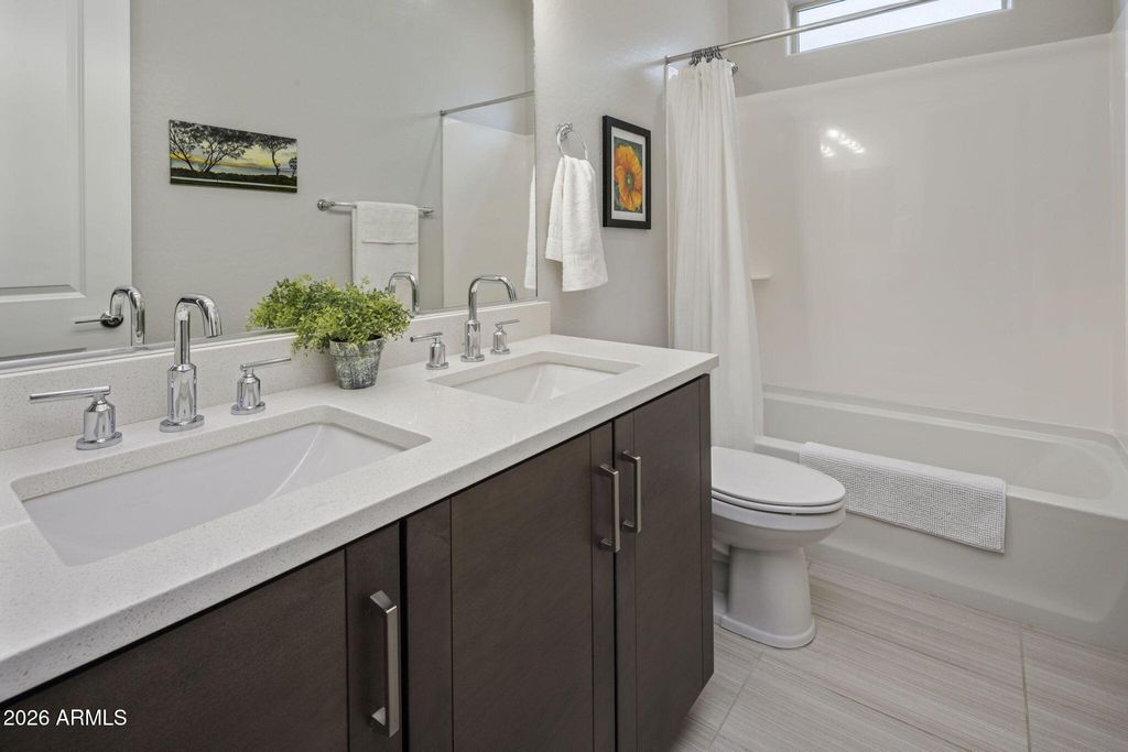 Image 37 of property listing at 6610 E MARISA Lane, Phoenix, AZ 85054