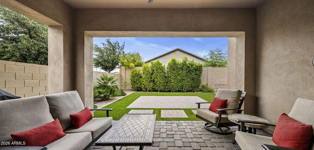 Image 41 of property listing at 6610 E MARISA Lane, Phoenix, AZ 85054