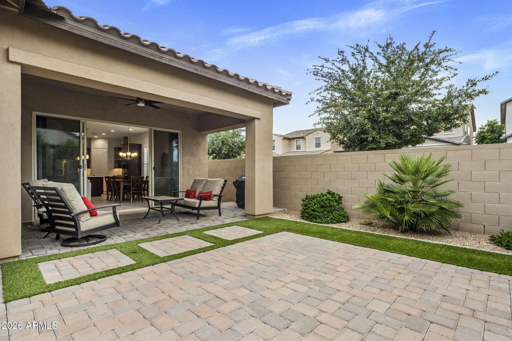 Image 46 of property listing at 6610 E MARISA Lane, Phoenix, AZ 85054