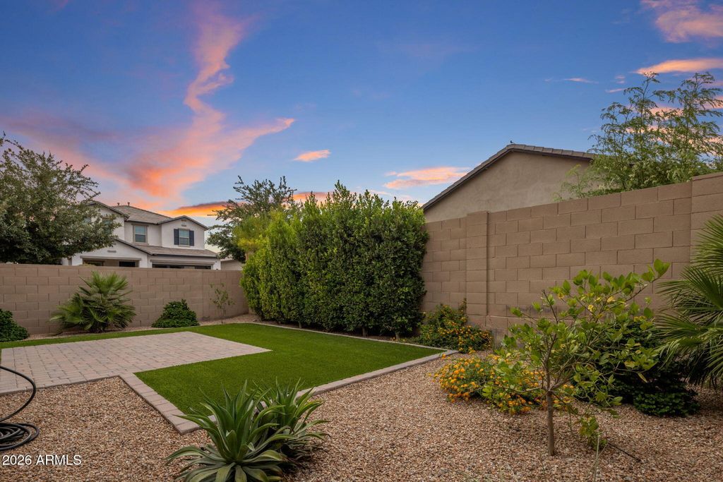Image 50 of property listing at 6610 E MARISA Lane, Phoenix, AZ 85054