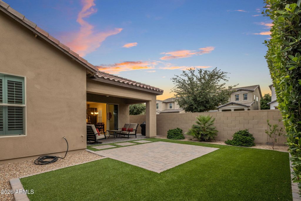 Image 51 of property listing at 6610 E MARISA Lane, Phoenix, AZ 85054
