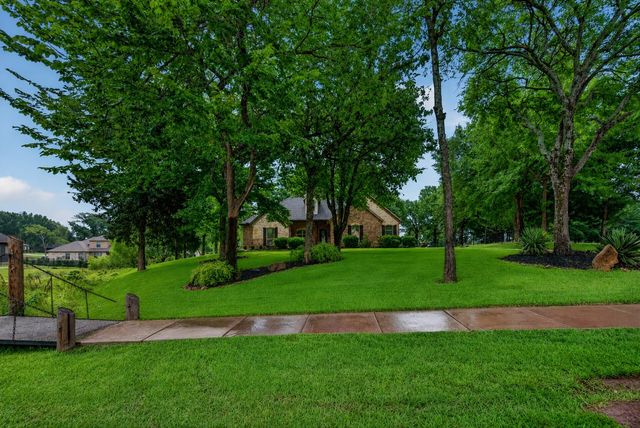 109 Lighthouse Lane, Mabank, TX 75143