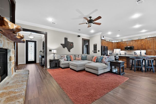109 Lighthouse Lane, Mabank, TX 75143