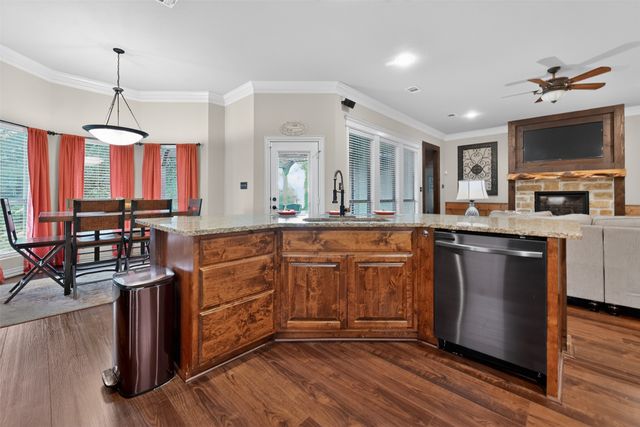109 Lighthouse Lane, Mabank, TX 75143