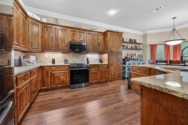 109 Lighthouse Lane, Mabank, TX 75143