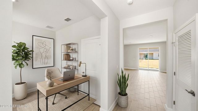 2 ROLLER Lane, Palm Coast, FL 32164