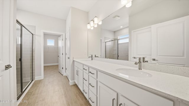 2 ROLLER Lane, Palm Coast, FL 32164