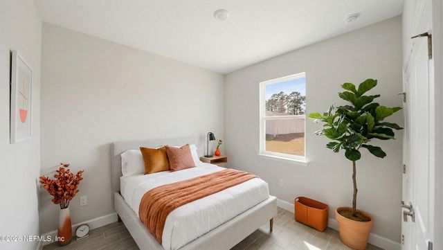 2 ROLLER Lane, Palm Coast, FL 32164