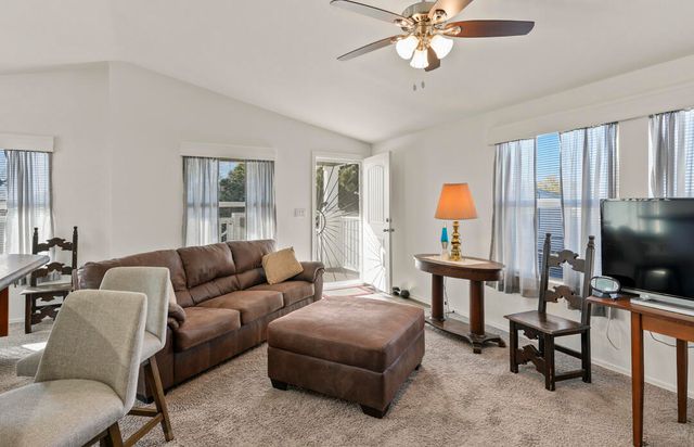 366 Antelope Circle SE, Albuquerque, NM 87123