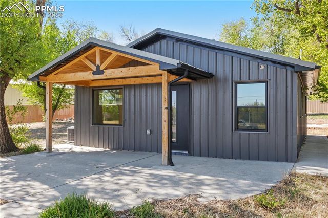 2109 Bott Avenue, Colorado Springs, CO 80904