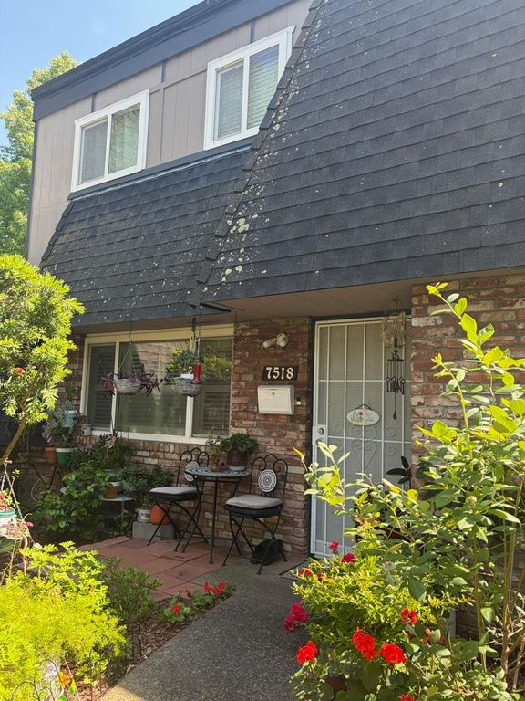 7518 Fairway Two Ave, Fair Oaks, CA 95628