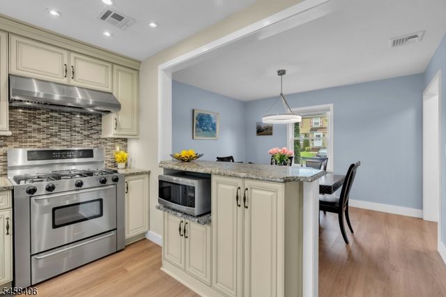 478 Whitewood Rd, Union Twp., NJ 07083