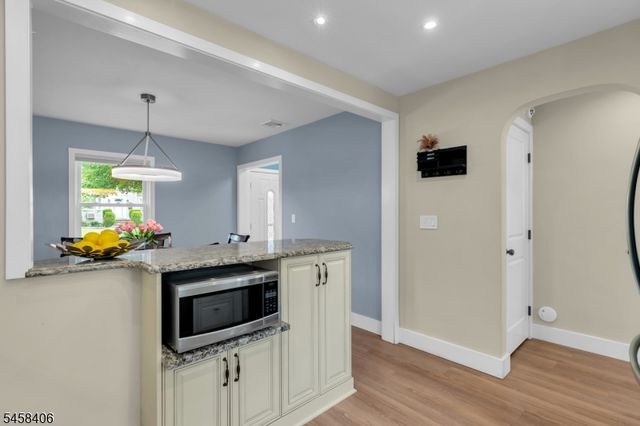 478 Whitewood Rd, Union Twp., NJ 07083