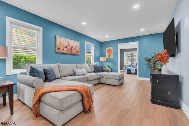 478 Whitewood Rd, Union Twp., NJ 07083