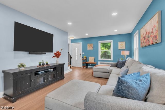 478 Whitewood Rd, Union Twp., NJ 07083