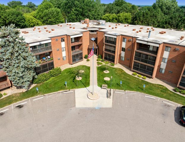 1800 Riverwood Drive 301, Burnsville, MN 55337