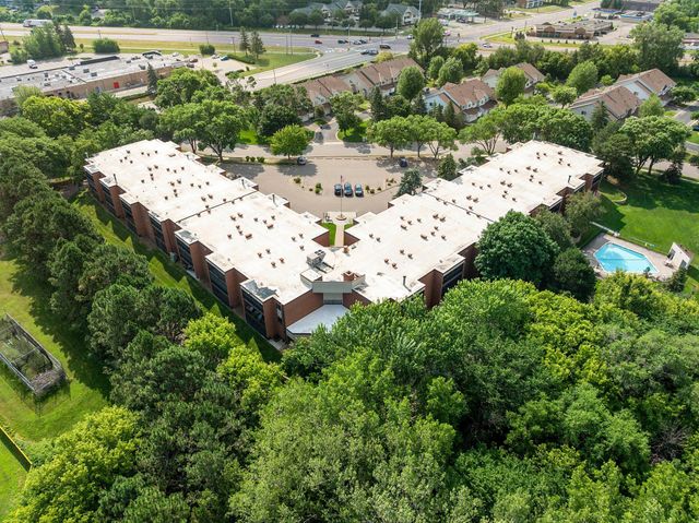 1800 Riverwood Drive 301, Burnsville, MN 55337