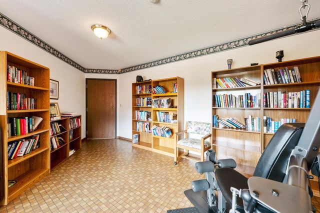 1800 Riverwood Drive 301, Burnsville, MN 55337