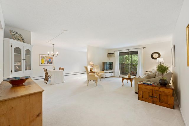 1800 Riverwood Drive 301, Burnsville, MN 55337