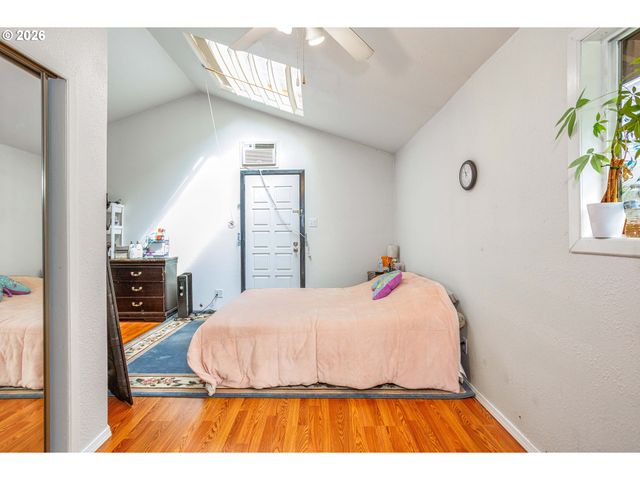 17935 Se PINE St, Portland, OR 97233