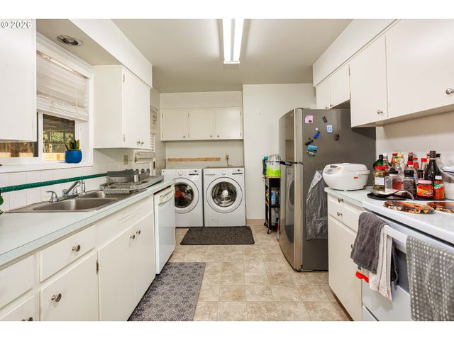 17935 Se PINE St, Portland, OR 97233