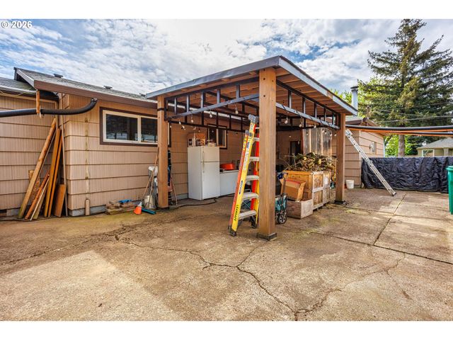 17935 Se PINE St, Portland, OR 97233