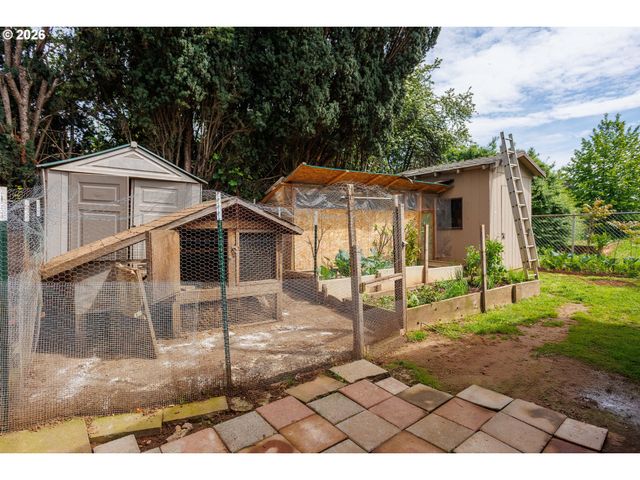 17935 Se PINE St, Portland, OR 97233