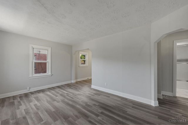 3319 McGrew Street, Sharonville, OH 45241