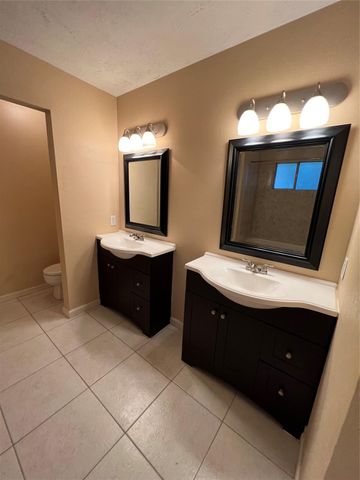 8507 Grove Park Drive, Houston, TX 77095