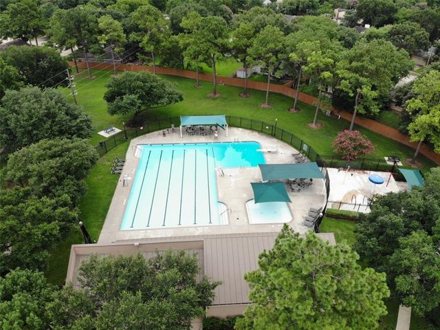8507 Grove Park Drive, Houston, TX 77095