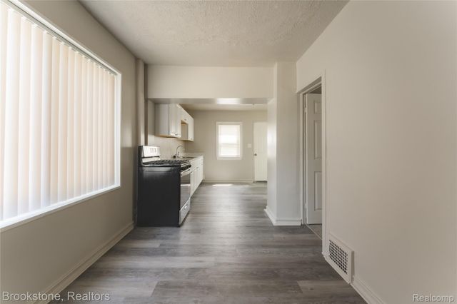 356 Nelson Street, Pontiac, MI 48342