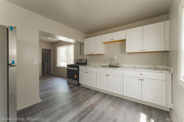 356 Nelson Street, Pontiac, MI 48342