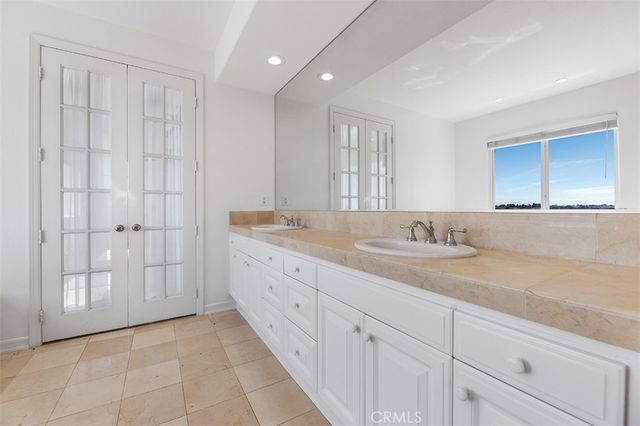 901 Spring Tide Drive, Newport Beach, CA 92660