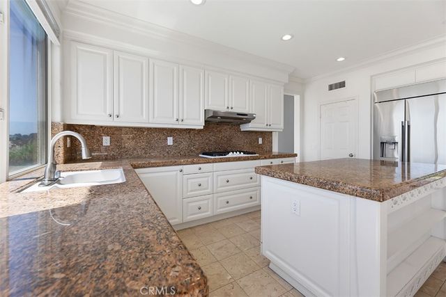 901 Spring Tide Drive, Newport Beach, CA 92660