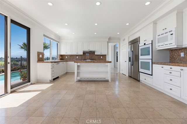 901 Spring Tide Drive, Newport Beach, CA 92660