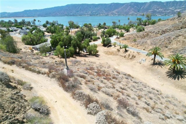 1 Palm, Lake Elsinore, CA 92530