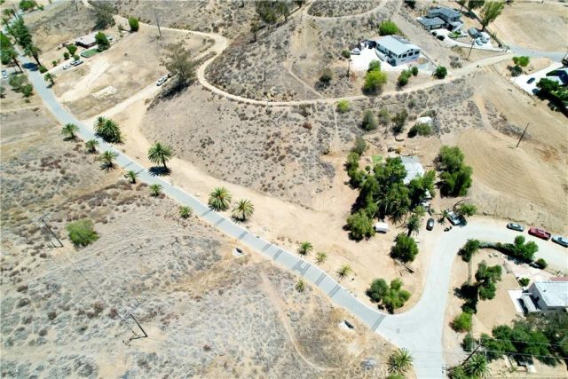 1 Palm, Lake Elsinore, CA 92530