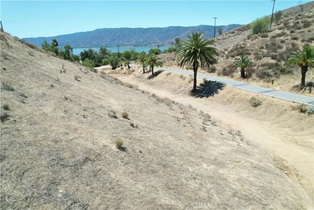 1 Palm, Lake Elsinore, CA 92530