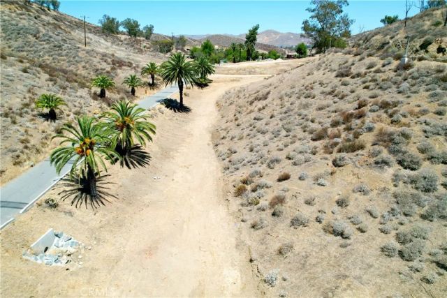 1 Palm, Lake Elsinore, CA 92530