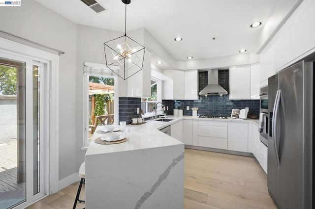 8511 Mahogany Pl, Newark, CA 94560