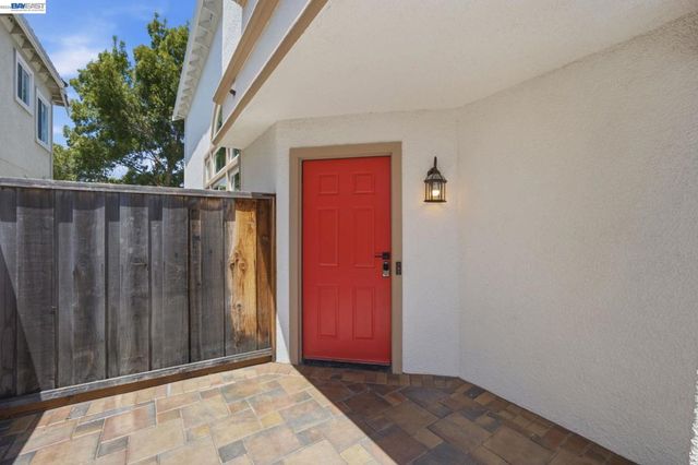 8511 Mahogany Pl, Newark, CA 94560