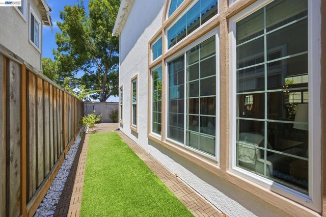8511 Mahogany Pl, Newark, CA 94560