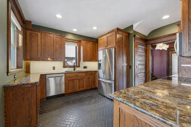 1036 Magnolia Avenue E, Saint Paul, MN 55106