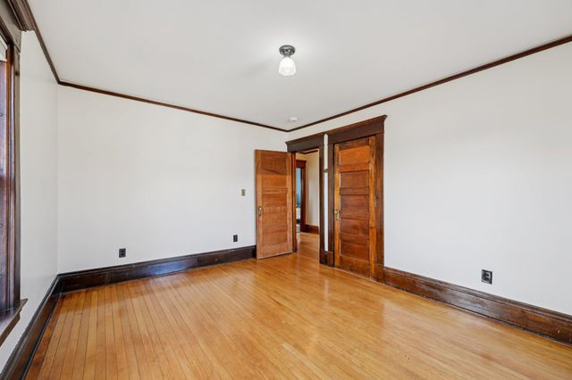 1036 Magnolia Avenue E, Saint Paul, MN 55106