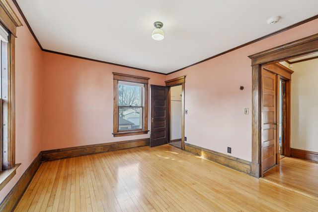 1036 Magnolia Avenue E, Saint Paul, MN 55106